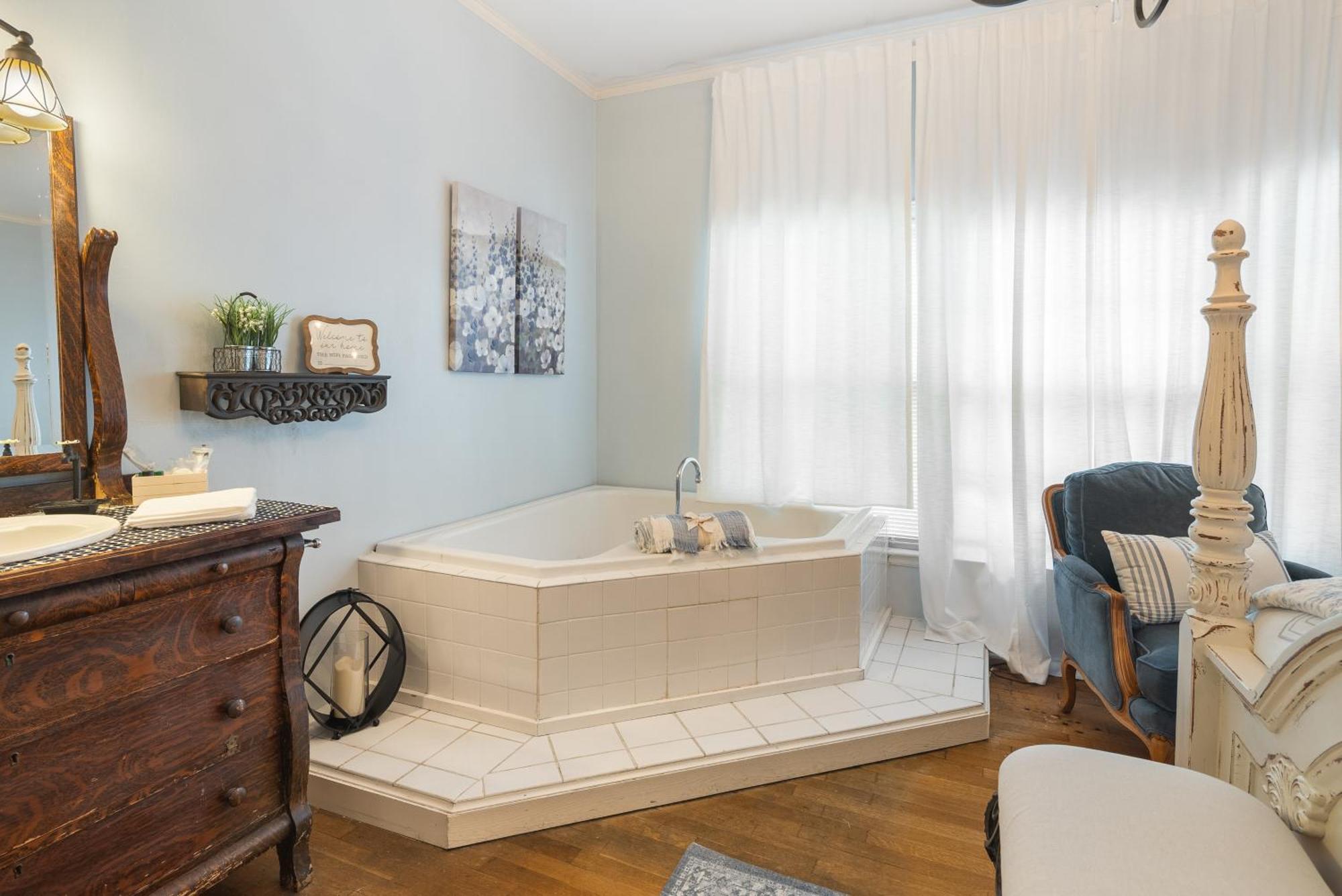 Beland Mansion-Blue Jay Suite! フォートスミス エクステリア 写真